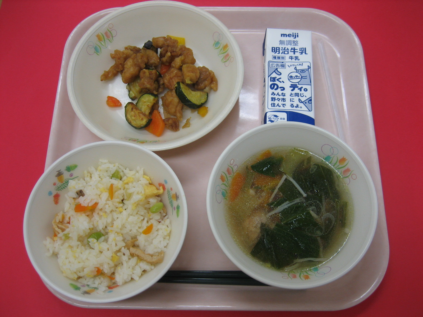 788kcal  五目ずし　鶏肉と夏野菜の揚げからめ　肉団子スープ