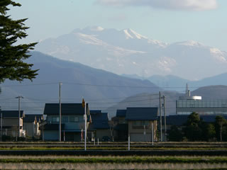 野々市市内から見える白山の画像