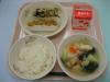 769kcal  ご飯　牛乳　鮭のからしマヨネーズ焼き　豆腐とじゃこのサラダ　揚げと小松菜の味噌汁