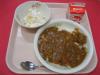 884kcal  チキンカレー　福神漬　フルーツヨーグルト