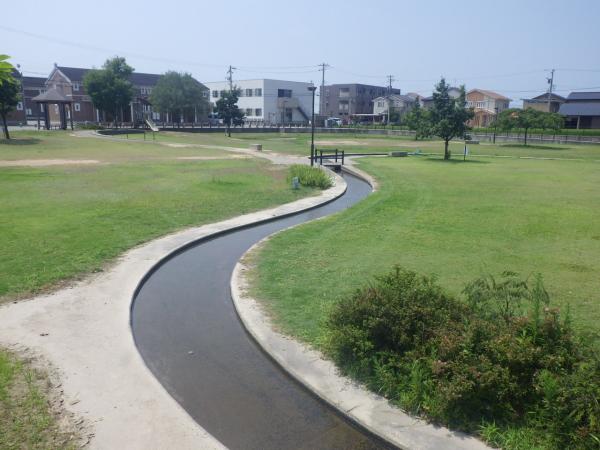 よつば公園（水路）１