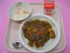 969kcal   カレー　牛乳　福神漬　フルーツヨーグルト