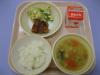 872kcal  ご飯　牛乳　豚肉のジンジャーソース　南瓜のサラダ　葱のスープ
