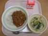 796キロカロリー　牛乳　大豆のキーマカレー　野菜スープ