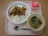 825キロカロリー、牛乳、チンジャオロースー丼、水餃子スープ