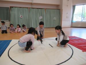 ５歳児　らいおん組　お相撲大会をしたよ