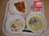 770キロカロリー、チャーハン、牛乳、鶏と大豆のチリソース、中華風コーンスープ