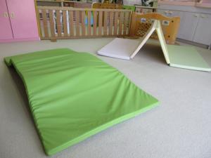 ０歳玩具5