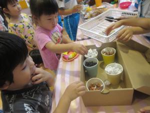 2歳児夏まつりごっこ　お店屋さん