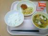 834キロカロリー、白飯、牛乳、ヤンニョムチキン、パンサンスー、豆腐チゲ
