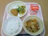 753キロカロリー、白飯、牛乳、かぼちゃひき肉コロッケ、ゆかり和え、ぶた大根
