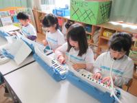 5歳児　キラキラフェスティバル　合奏もしたよ