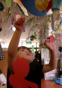 私の笹飾り、天まで届くかな？