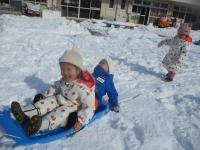 そりあそびが楽しい１歳児
