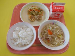 599キロカロリー、ごはん、ぎゅうにゅう、シュウマイ、やさいのピリから、あんかけラーメン