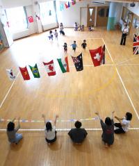 ２歳児運動会ごっこにてかけっこ