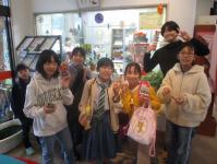 お菓子もらったよ