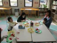 お子さんを遊ばせながら作ってます