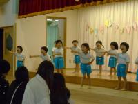 3歳児の踊り