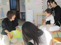 思わず笑顔になっています