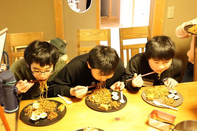 こども食堂みかづき科学実験ワークショップ