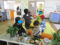 一緒に遊んでます