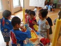 ポテト屋さんをする子どもたち