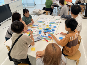 ペンキ塗りワークショップの様子