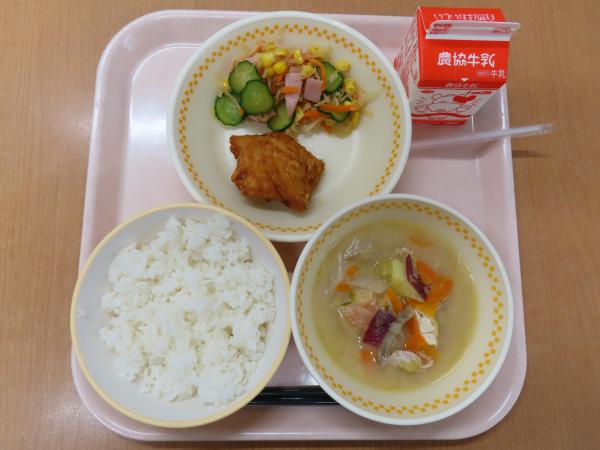 795キロカロリー、白飯、牛乳、照り焼きチキン、切干大根のサラダ、めった汁